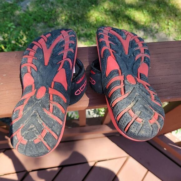 Stone Canyon Red Black Flip Flop Sandals Size 6 - Picture 6 of 9